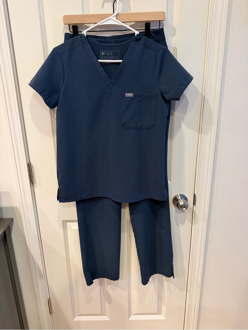 FIGS V-Neck Scrub Top with Chest Pocket & Scrub Pant